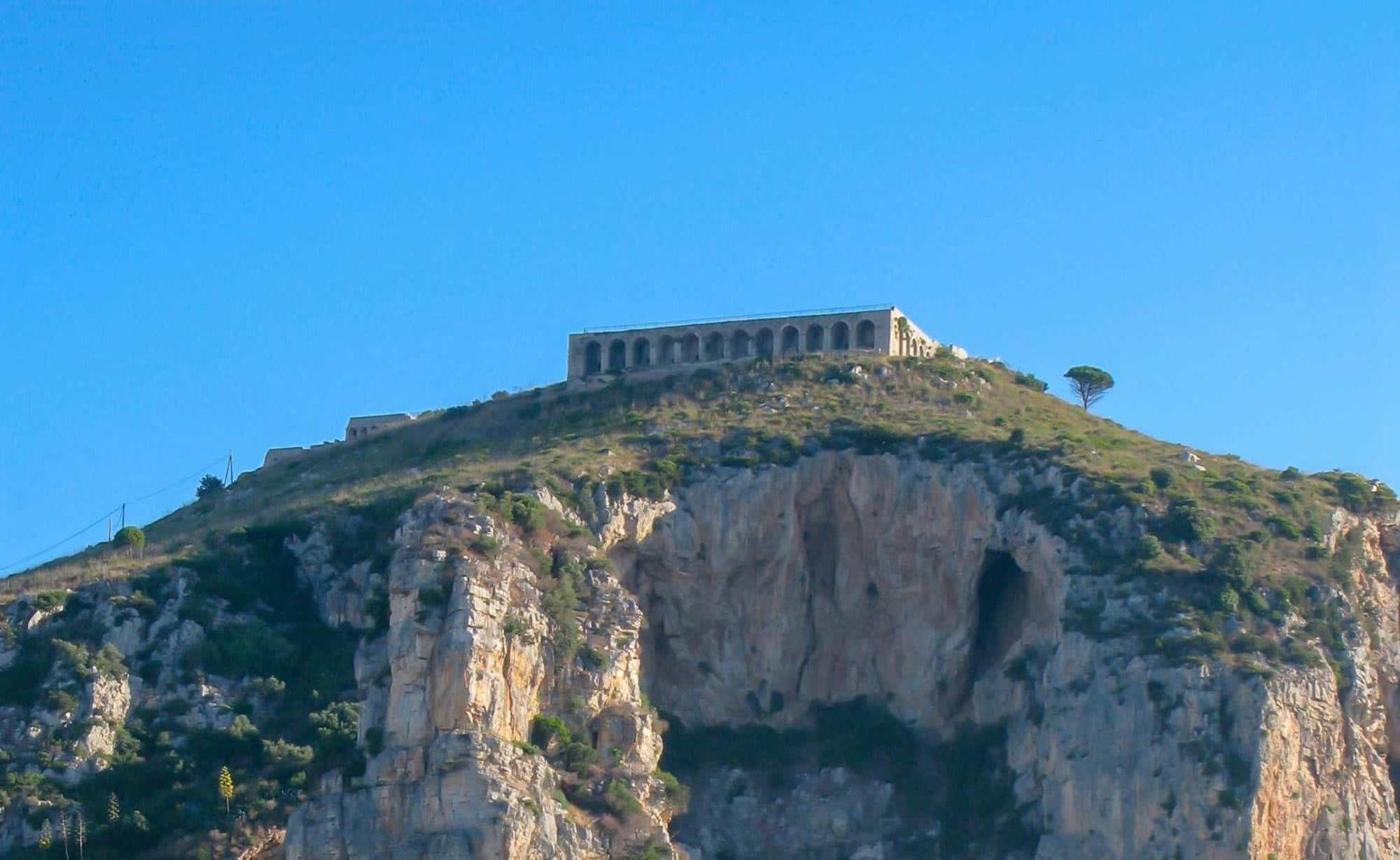 Апартаменты Casa Vitelli - Centro Storico A Due Passi Da Tutto Террачина Экстерьер фото